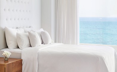 https://ohmydream.club/storage/media/uploads/Grecotel Amirandes/rooms/Superior_Room/prev/63d1027dd029f.jpg